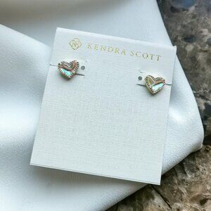 ❤️Kendra Scott Ari Heart Gold Dichroic Glass Stud Earrings